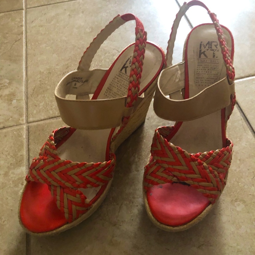 Platform sandals